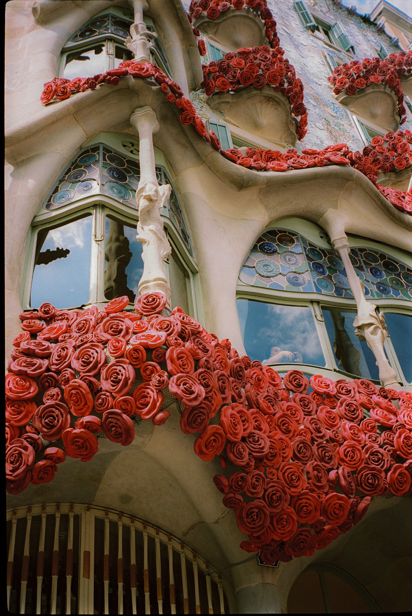 Facade of Casa Batlló decorated with roses.